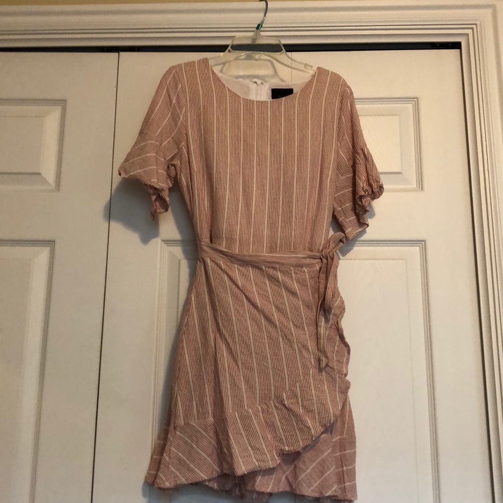 Pink dress w/ zipper and fun front tie detail